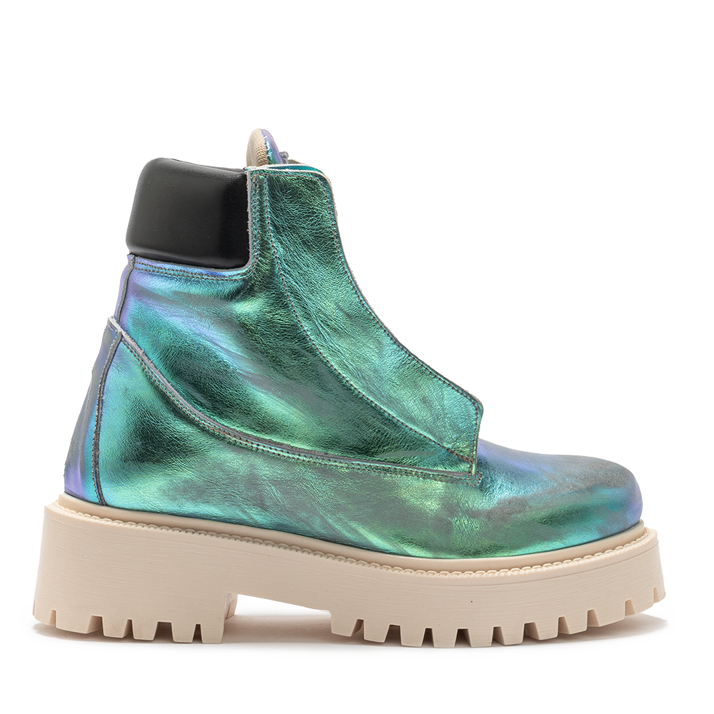 STARBOOT – Opalescent Leather