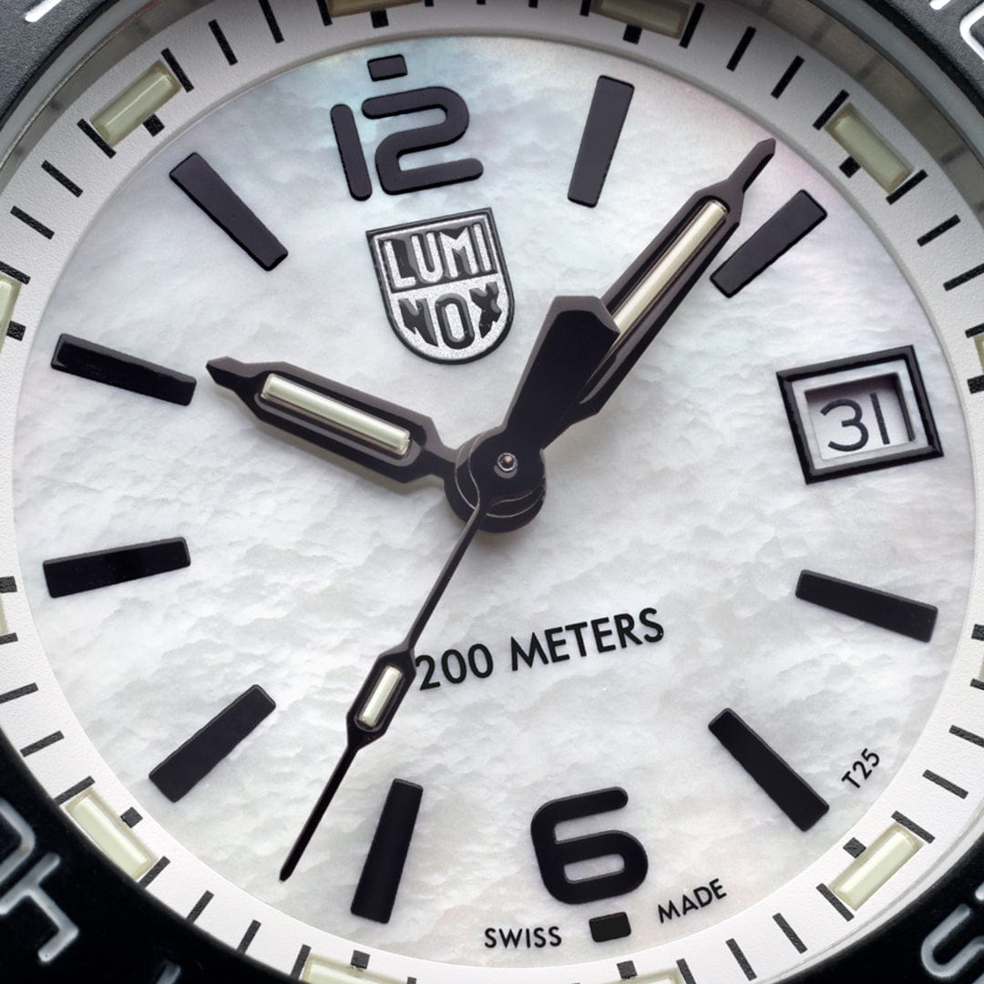 Pacific Diver Ripple, Mother of Pearl, 39 mm, Dive Watch Set 5 Pacific Diver Ripple, Mother of Pearl, 39 mm, Dive Watch Set